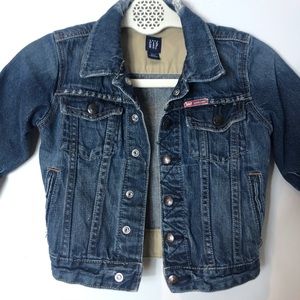 ✨Baby Gap✨ kids 3T denim jacket perfect condition